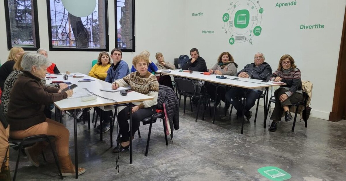 Curso Sobre Ciber Acoso Y Estafas Digitales El Popular Hoy 9033